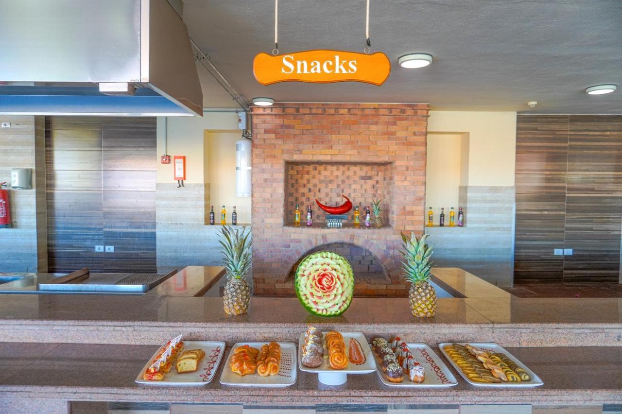 Charmillion Gardens Aquapark Hotel Шарм ел-Шейх Екстериор снимка A snack bar