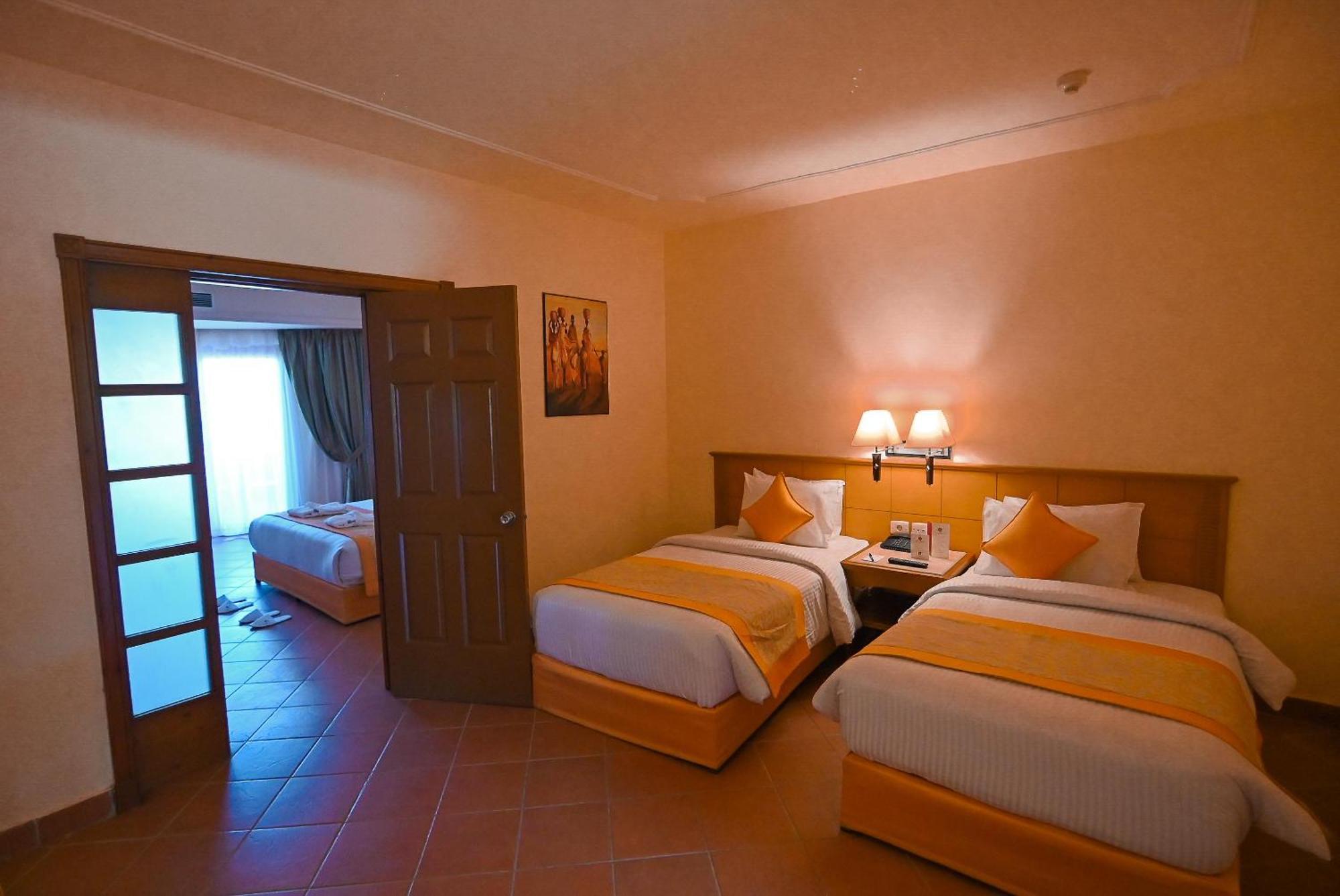 Charmillion Gardens Aquapark Hotel Шарм ел-Шейх Екстериор снимка Family Suite
