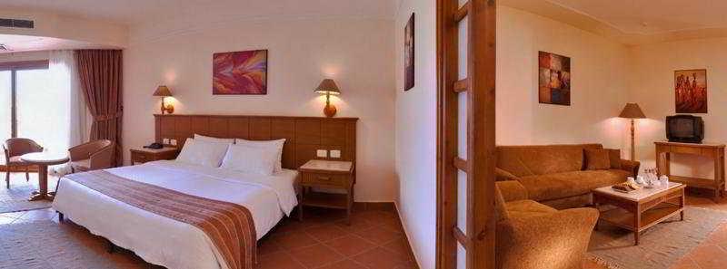 Charmillion Gardens Aquapark Hotel Шарм ел-Шейх Екстериор снимка A room at the hotel